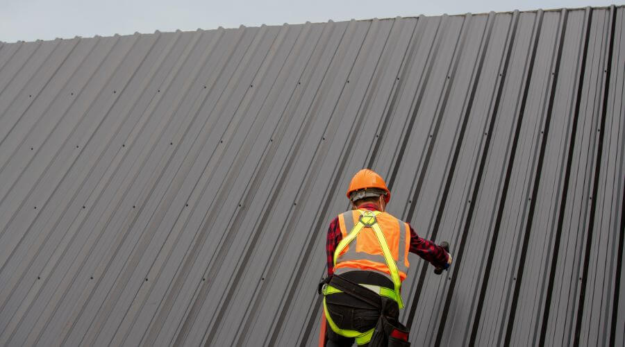 Professional gutter cleaning in Hana, HI